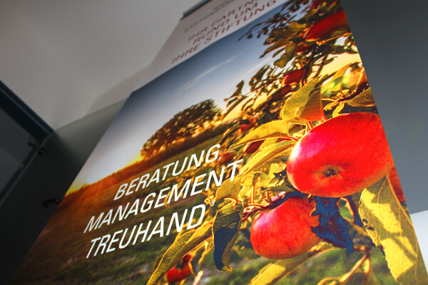 Rheindorf Stiftungsmanagement Roll Up, Print Design von DESIGN B3 Werbeagentur Leverkusen